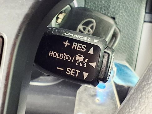 Used 2021 Toyota Tacoma SR w/ SR Convenience Package image 18