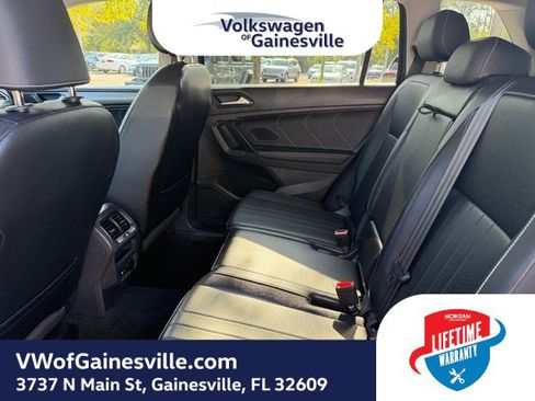 Certified 2024 Volkswagen Tiguan SE AWD/4WD image 11