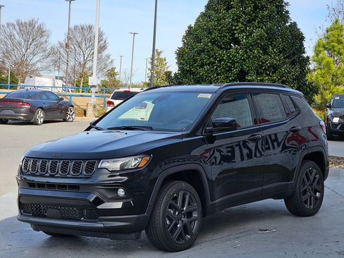 New 2026 Jeep Compass Latitude image 3