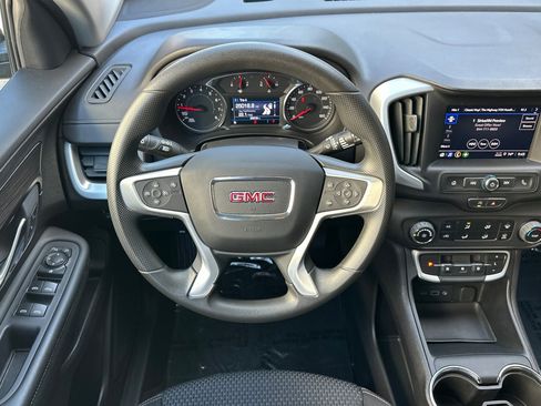 Used 2024 GMC Terrain SLE FWD image 13