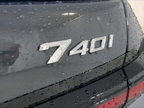 Used 2026 BMW 740i xDrive AWD/4WD image 15