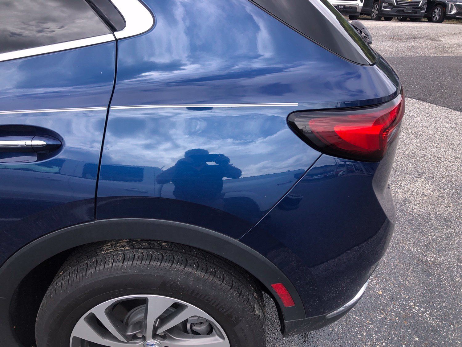 Used 2023 Buick Envision Essence AWD/4WD image 16