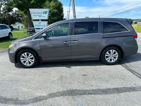 Used 2016 Honda Odyssey SE image 4