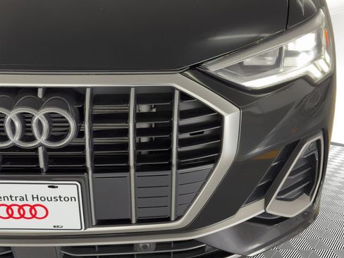 Certified 2025 Audi Q3 2.0T Premium w/ Convenience Package image 11