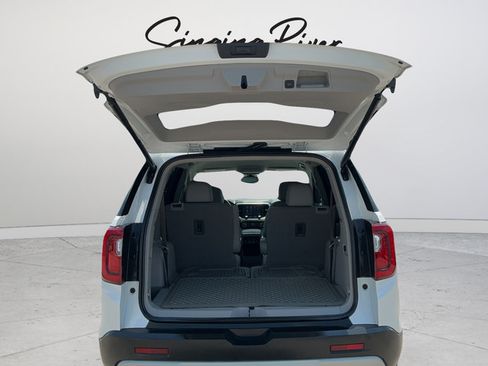 Used 2023 GMC Acadia SLT w/ Preferred Package FWD image 25