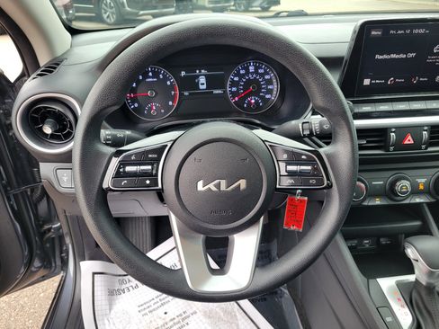 Used 2023 Kia Forte LXS FWD image 21