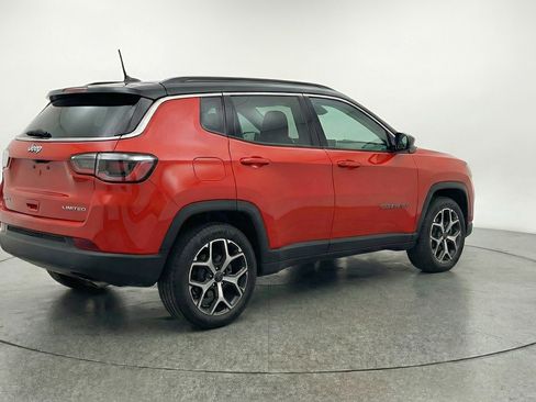 Used 2025 Jeep Compass Limited AWD/4WD image 9