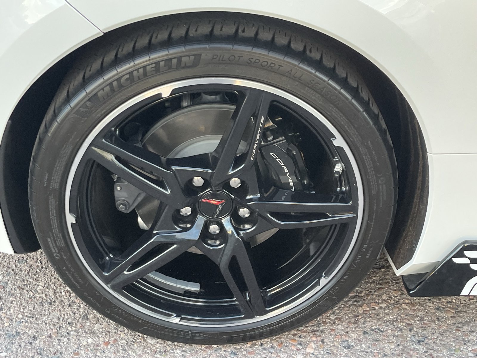 Used 2024 Chevrolet Corvette Stingray Coupe RWD image 10