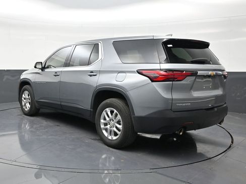 Used 2023 Chevrolet Traverse LS FWD image 3