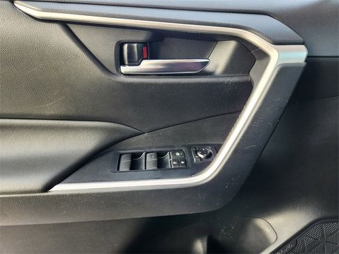 Used 2021 Toyota RAV4 XLE image 23