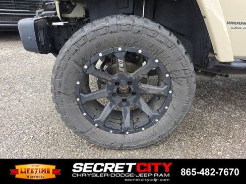 Used 2018 Jeep Wrangler Unlimited Sport AWD/4WD image 9