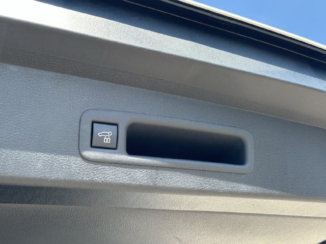 Used 2026 Toyota Sienna XLE FWD image 33
