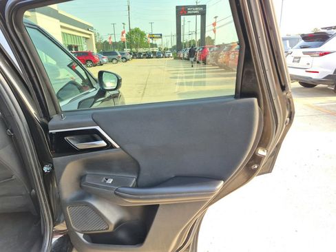Used 2022 Mitsubishi Outlander ES FWD image 20