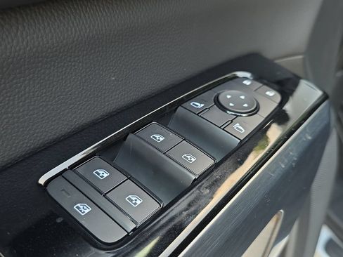 New 2026 Nissan Pathfinder SL FWD image 22