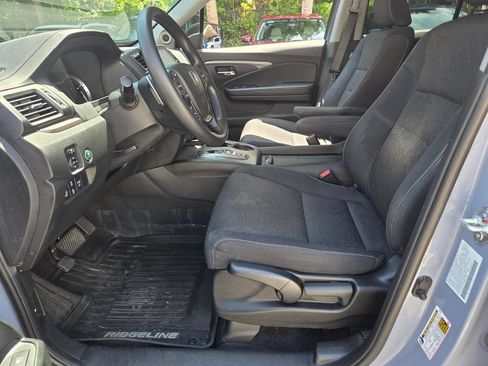 Used 2023 Honda Ridgeline Sport image 8