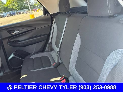 Used 2022 Chevrolet TrailBlazer LT FWD image 18