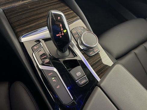 Used 2019 BMW 530e xDrive 530e xDrive iPerformance w/ Premium Package image 21