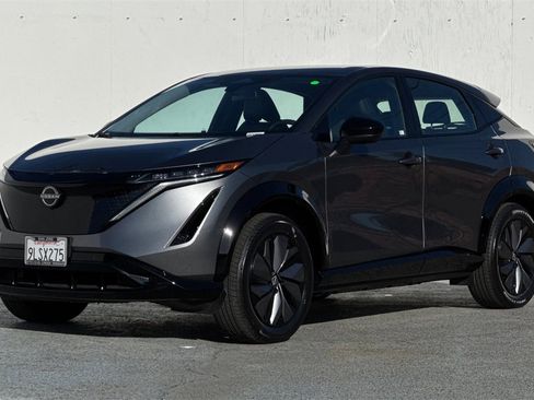 Certified 2023 Nissan Ariya AWD image 9