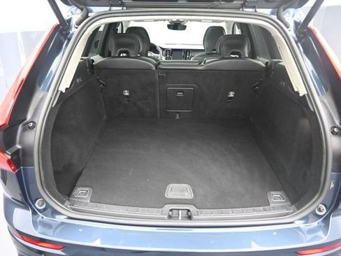 Used 2024 Volvo XC60 B5 Core AWD/4WD image 23
