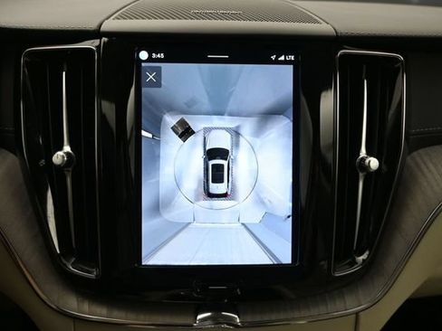Used 2024 Volvo XC60 B5 Ultimate w/ Protection Package Premier AWD/4WD image 22