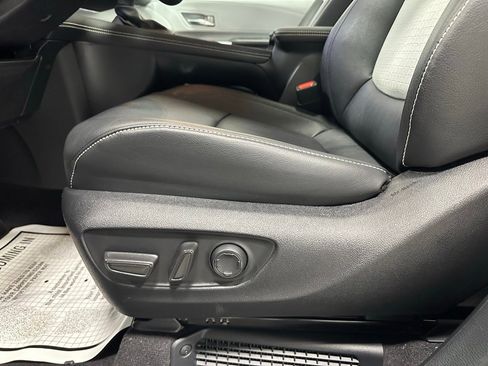 Used 2025 Toyota Sienna XSE image 12