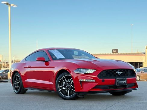 Used 2022 Ford Mustang Premium image 2