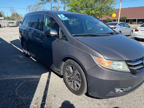 Used 2015 Honda Odyssey Touring image 3