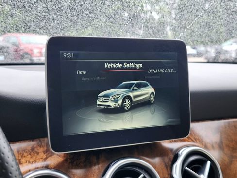 Used 2018 Mercedes-Benz GLA 250 4MATIC image 21