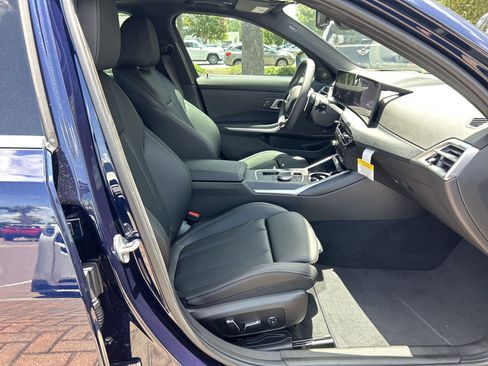Used 2025 BMW 330i Sedan w/ Premium Package RWD image 16