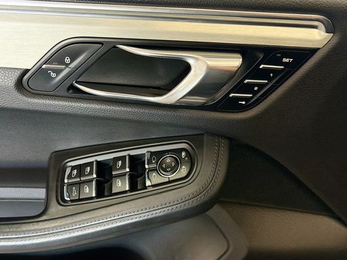 Used 2015 Porsche Macan S AWD/4WD image 15
