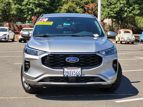 Used 2024 Ford Escape ST-Line Select AWD/4WD image 3