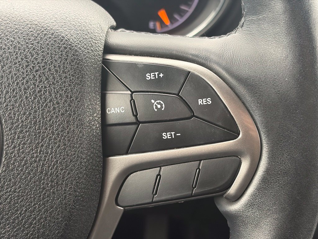 Used 2018 Jeep Grand Cherokee Limited AWD/4WD image 26