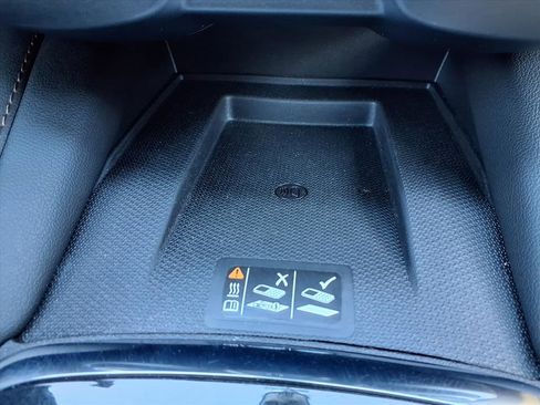 Used 2024 Chevrolet Blazer Premier image 13