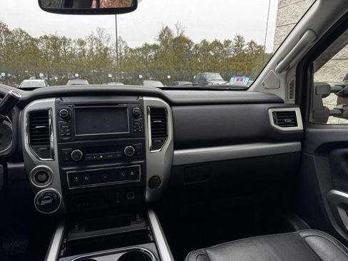 Used 2016 Nissan Titan PRO-4X w/ Pro-4x Convenience Package image 25
