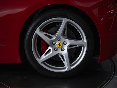 Used 2012 Ferrari 458 Spider RWD image 21