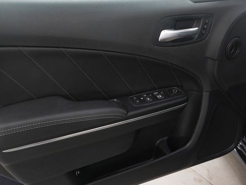 Used 2016 Dodge Charger SXT w/ AWD Plus Group image 15