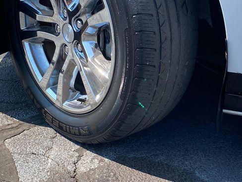 Used 2014 Chevrolet Camaro LT image 17