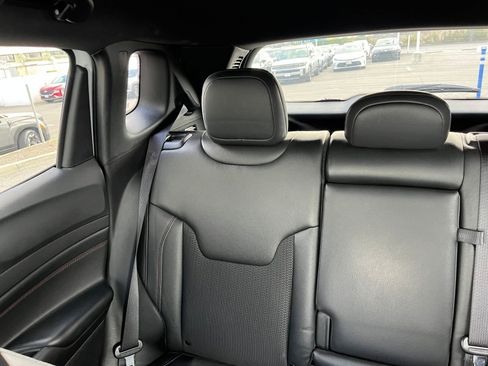 Used 2025 Jeep Compass Trailhawk w/ Trailer Tow Group image 39