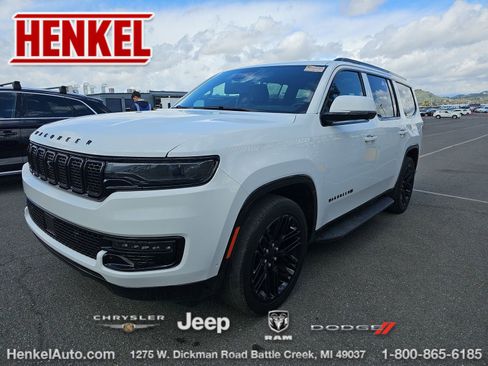 Used 2022 Jeep Wagoneer Series III AWD/4WD image 1