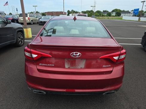 Used 2015 Hyundai Sonata Sport w/ Winter Package FWD image 4