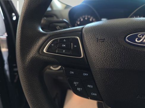 Used 2018 Ford Escape SE FWD image 15