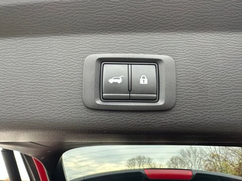 Used 2024 Mitsubishi Outlander SE image 33