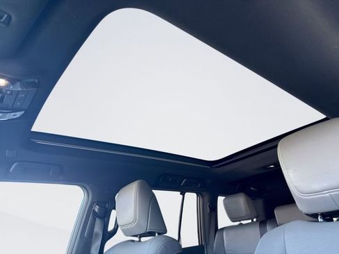 Used 2024 Lexus GX 550 550 Luxury image 22