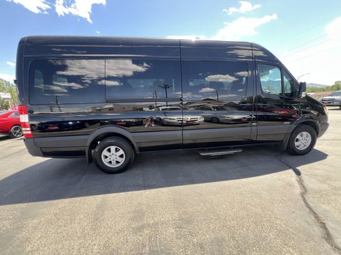 Used 2013 Mercedes-Benz Sprinter 2500 image 4