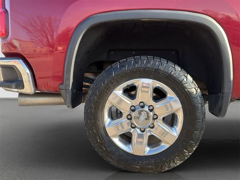 Used 2020 Chevrolet Silverado 2500 LTZ w/ LTZ Plus Package image 16