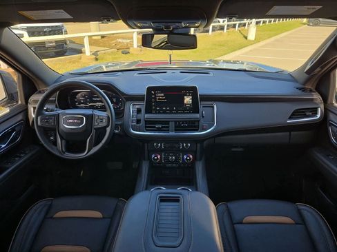 Used 2024 GMC Yukon AT4 image 15