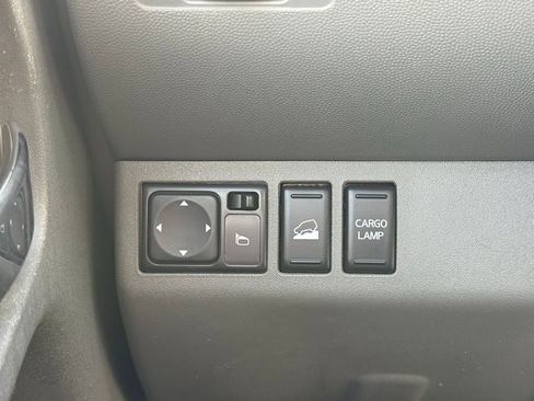 Used 2017 Nissan Frontier SV w/ SV Value Truck Package image 9