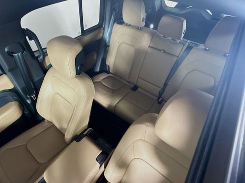 Used 2026 Land Rover Defender 110 X-Dynamic SE image 14