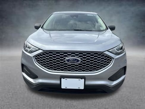 Used 2024 Ford Edge SE image 8