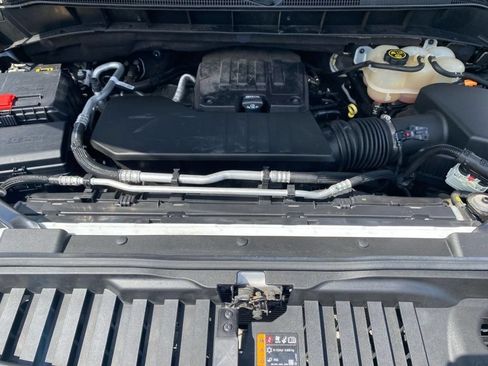 Used 2022 Chevrolet Silverado 1500 LT AWD/4WD image 10